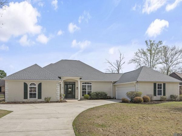 6013 Riverbend Lakes Dr, Baton Rouge, LA 70820