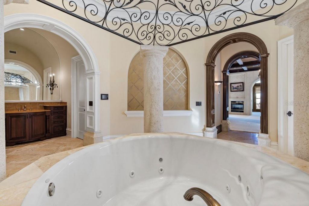 16619 Arezo Court, Montverde, FL 34756 Photo