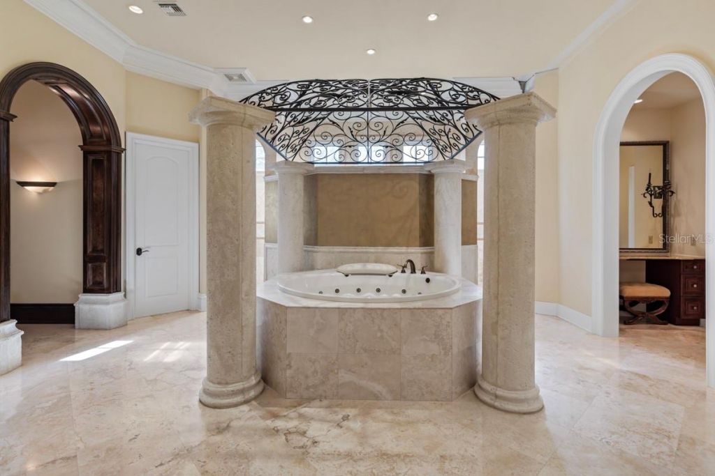 16619 Arezo Court, Montverde, FL 34756 Photo