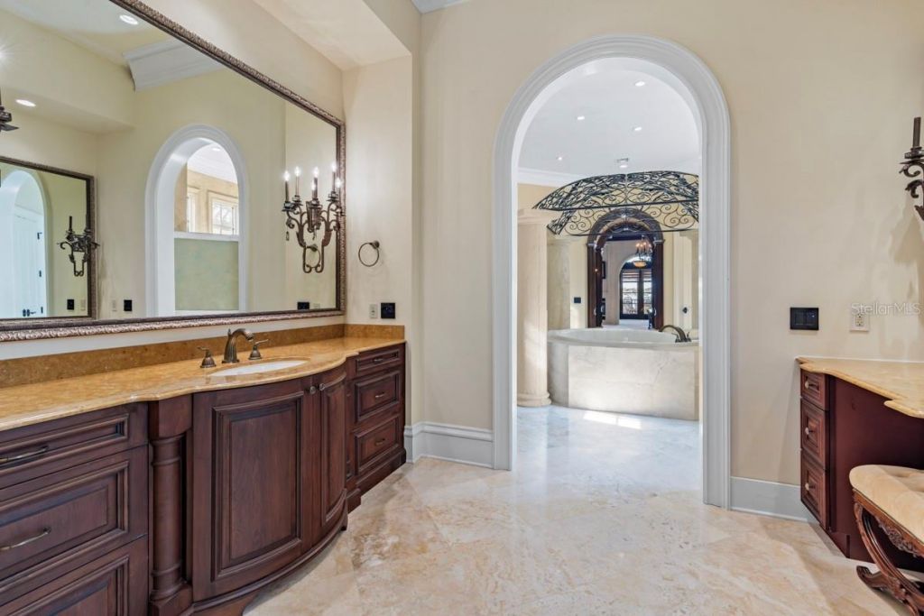 16619 Arezo Court, Montverde, FL 34756 Photo