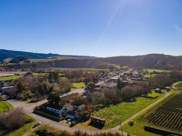 393 Stage Road, Pescadero, CA 94060