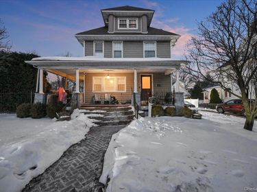 8405 112th Street, Richmond Hill, NY 11418