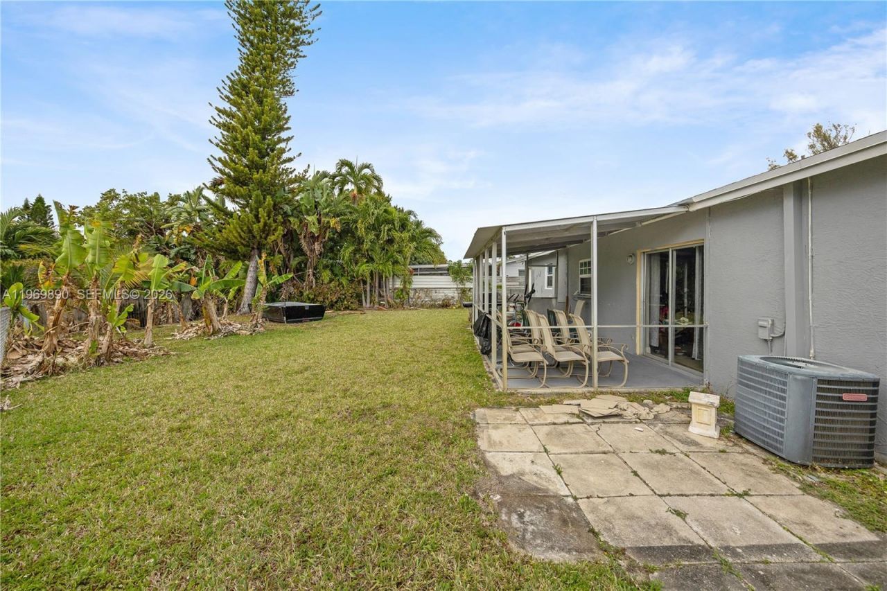 300 NW 39th St , Deerfield Beach, FL 33064 Photo