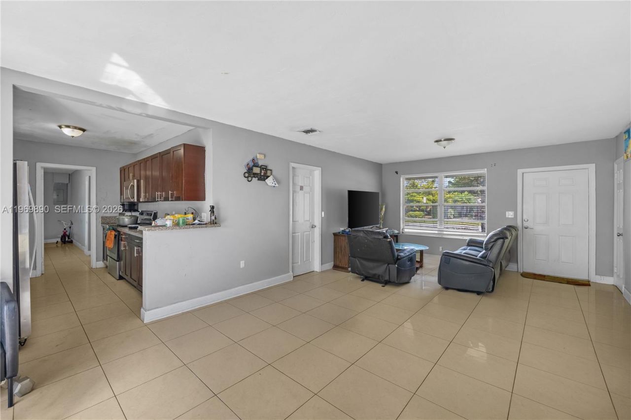 300 NW 39th St , Deerfield Beach, FL 33064 Photo