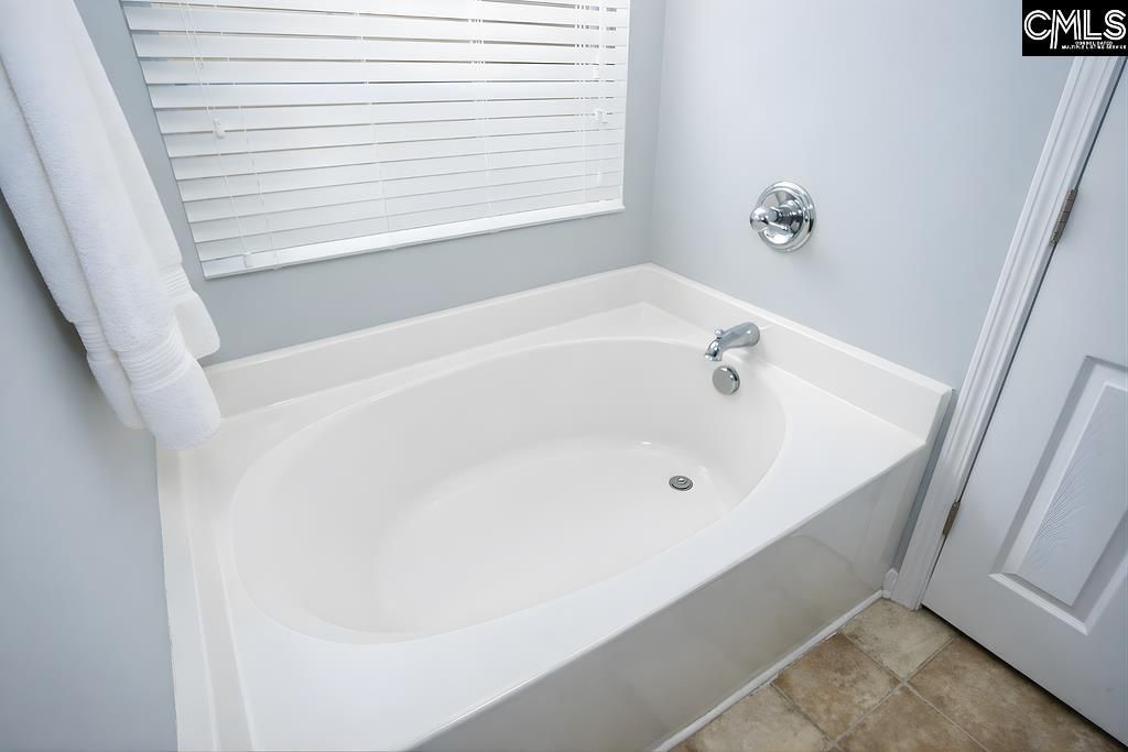 148 Cambridge Hill Drive Photo 19