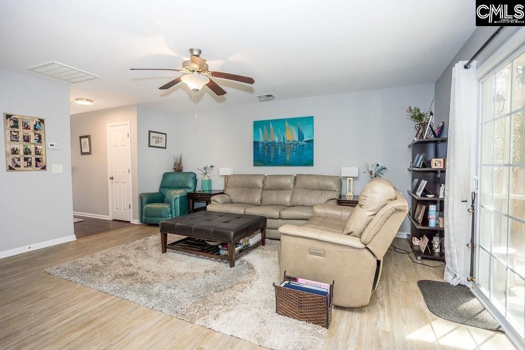 148 Cambridge Hill Drive Photo 4