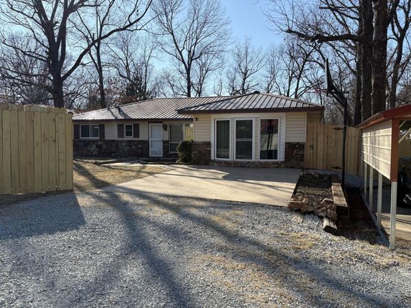 131 Cozy Drive, Grove, OK 74344