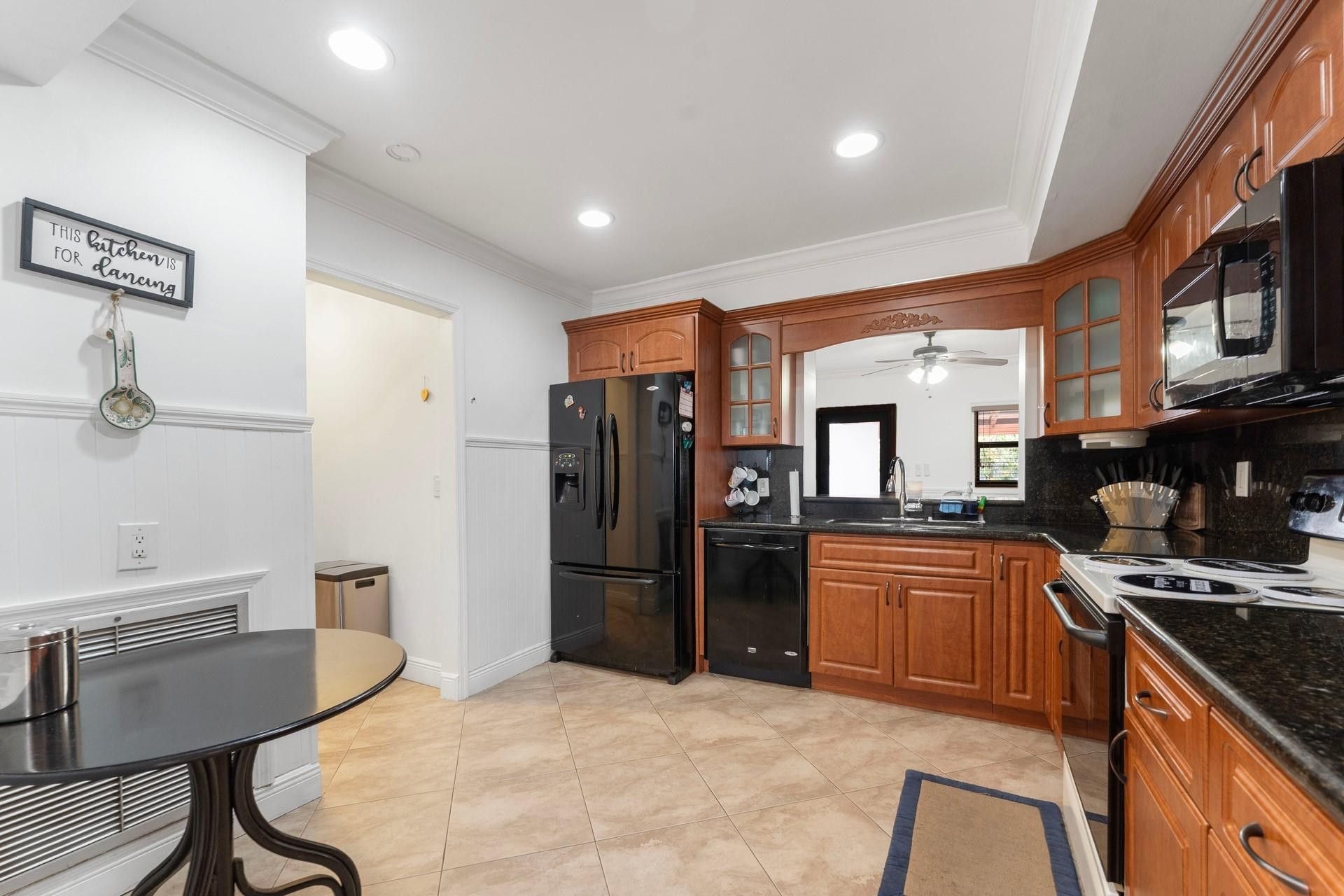 795 NE 165th Street, Miami, FL 33162 Photo