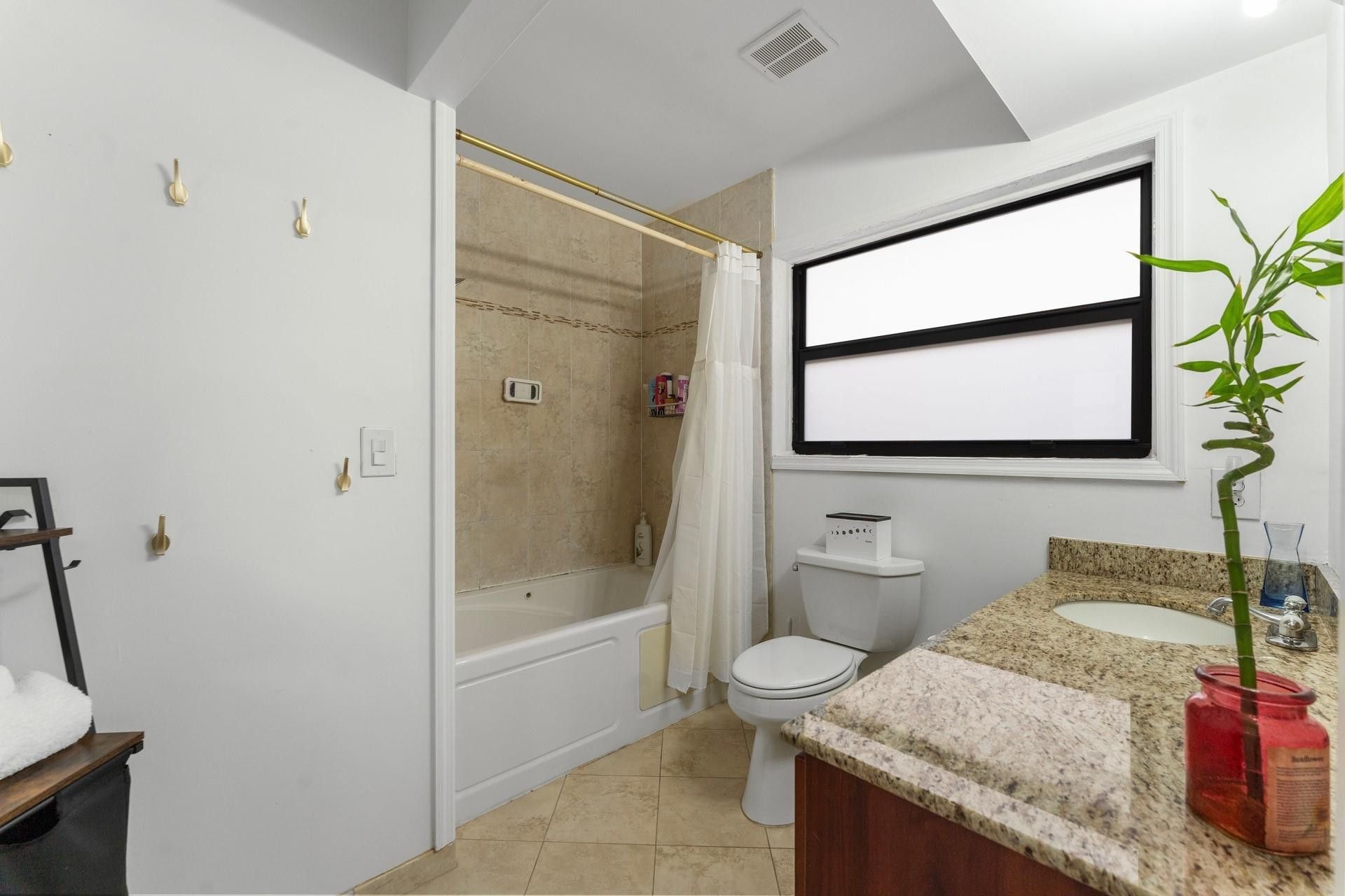 795 NE 165th Street, Miami, FL 33162 Photo