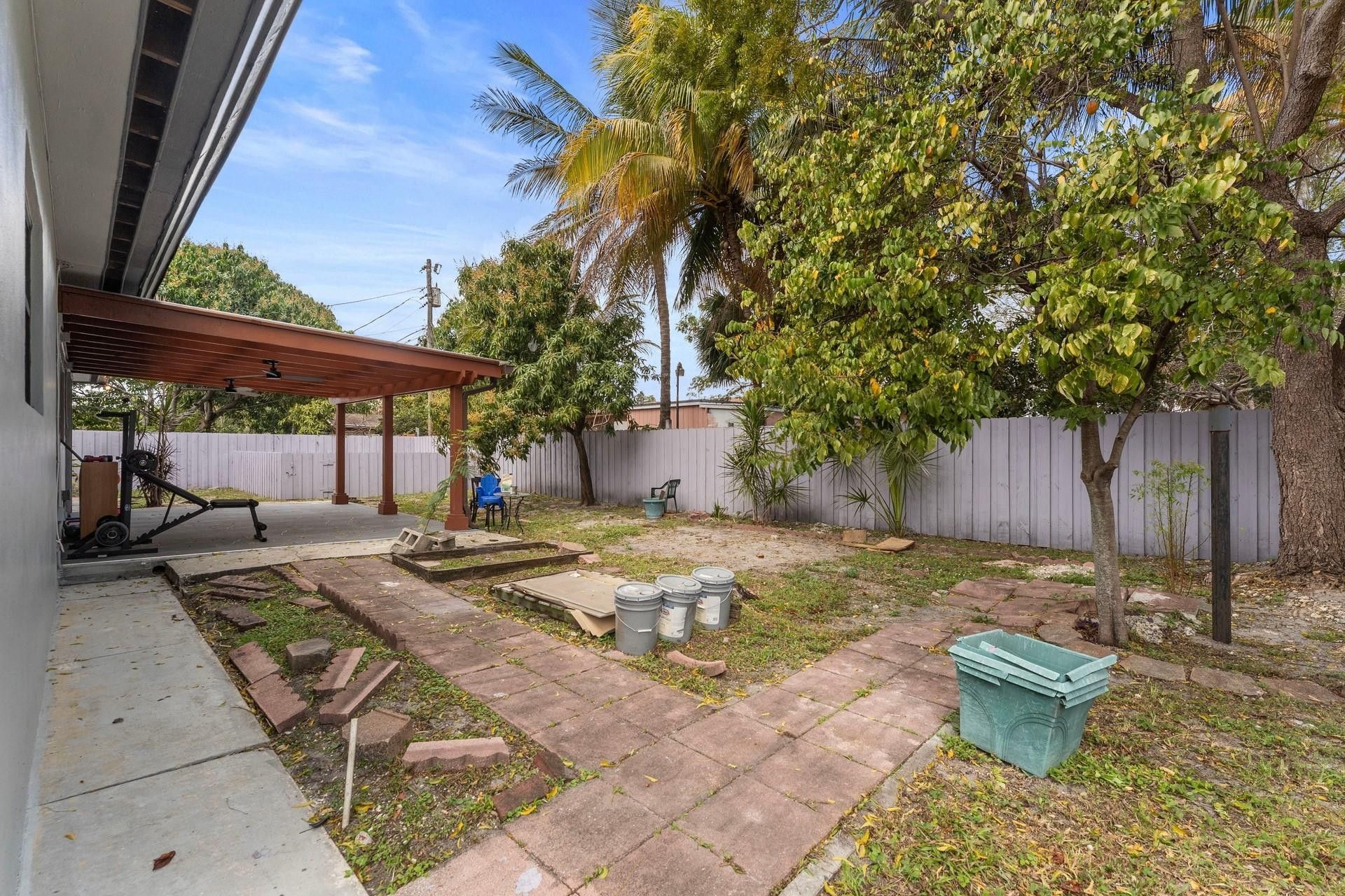 795 NE 165th Street, Miami, FL 33162 Photo