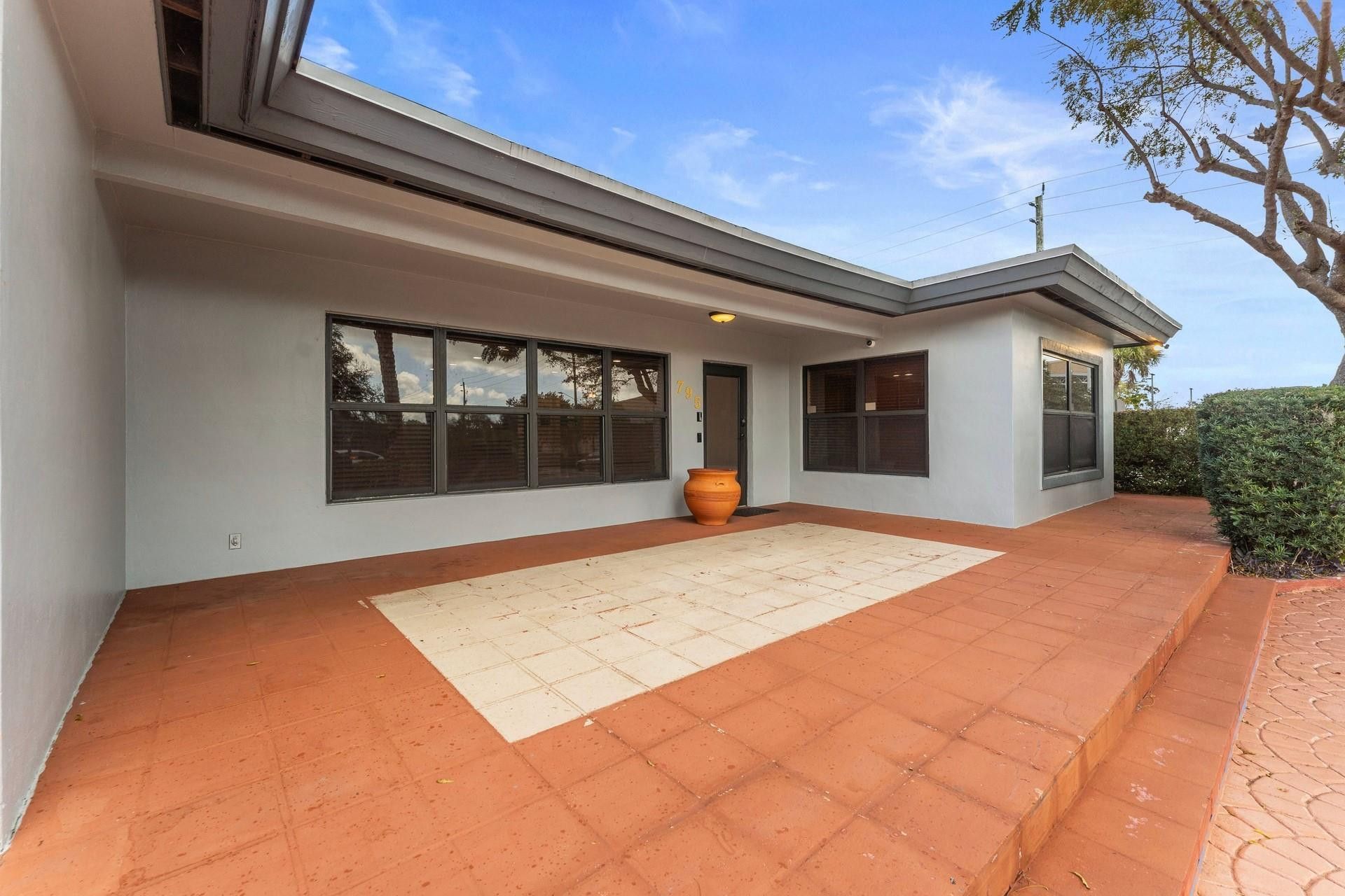 795 NE 165th Street, Miami, FL 33162 Photo