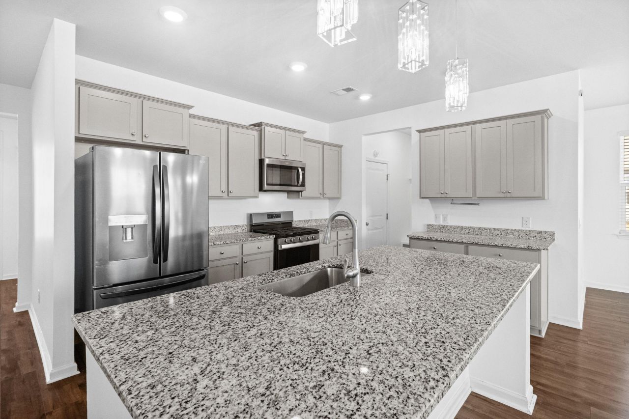 502 Misty Bluff Circle Photo 18