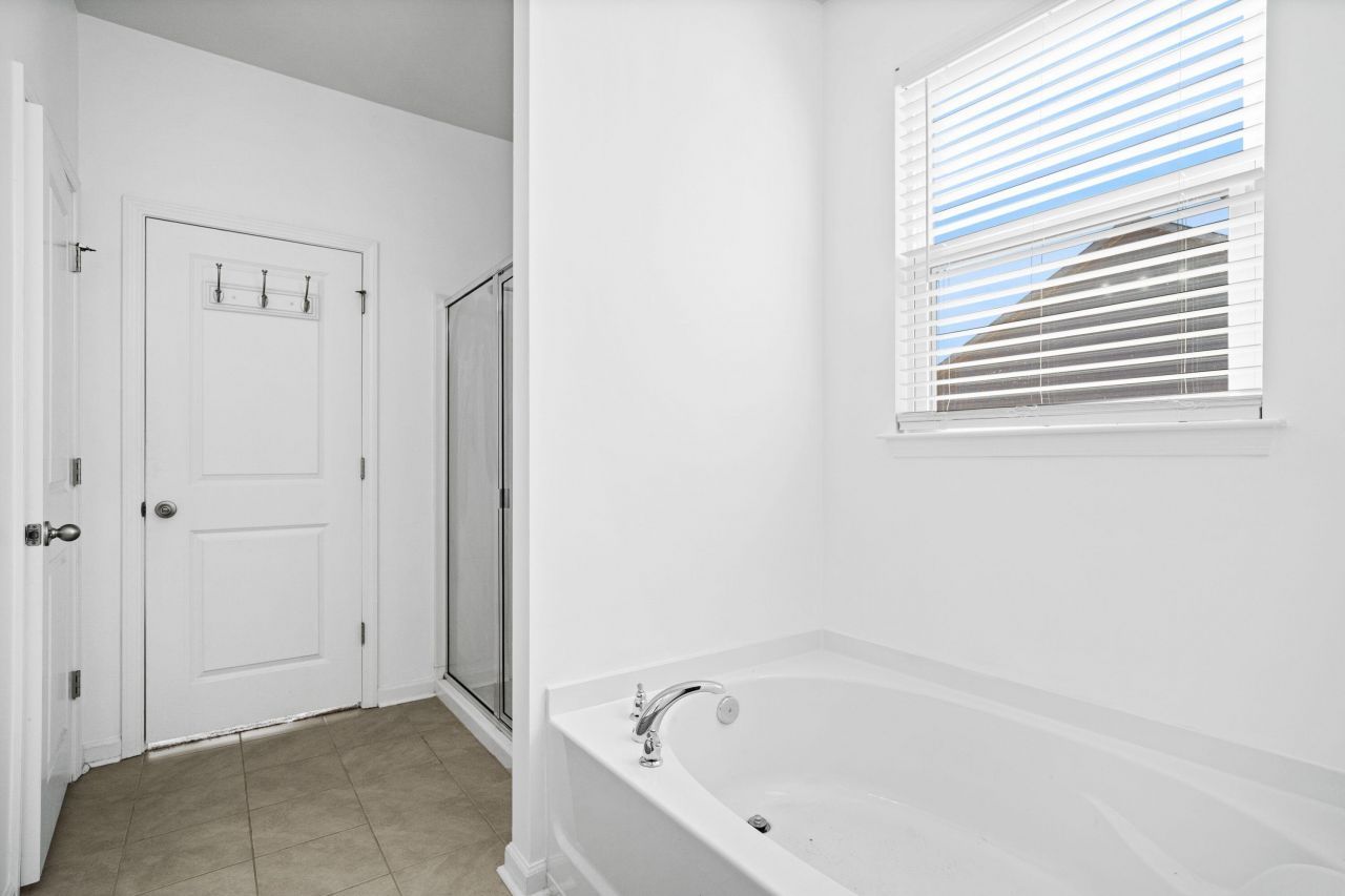 502 Misty Bluff Circle Photo 26