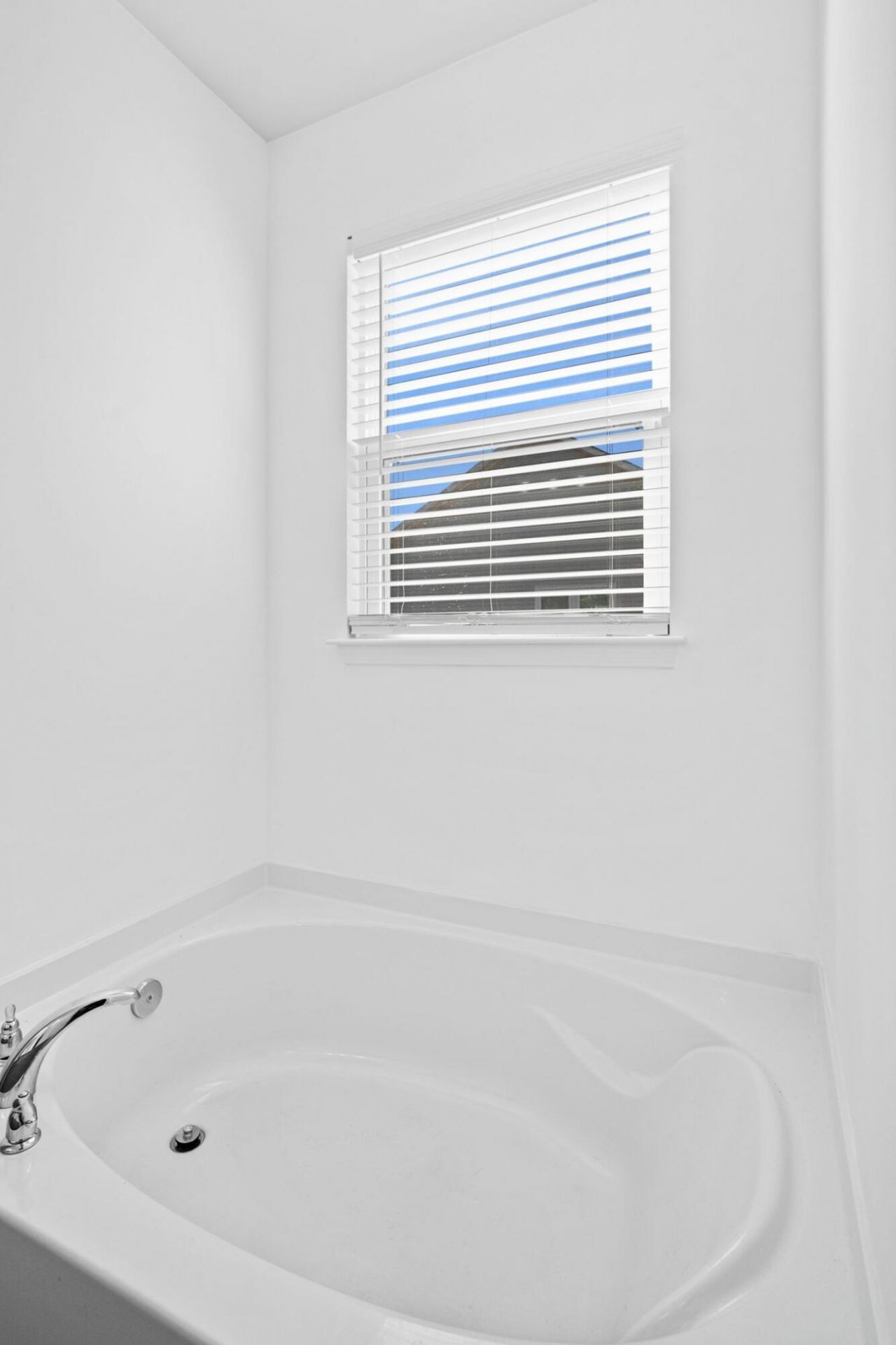 502 Misty Bluff Circle Photo 27