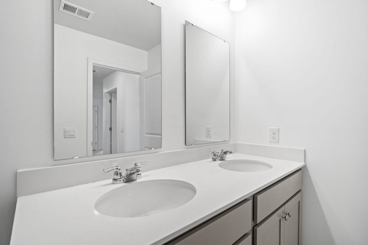 502 Misty Bluff Circle Photo 35