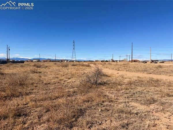 547 N Canvas Drive, Pueblo, CO 81007