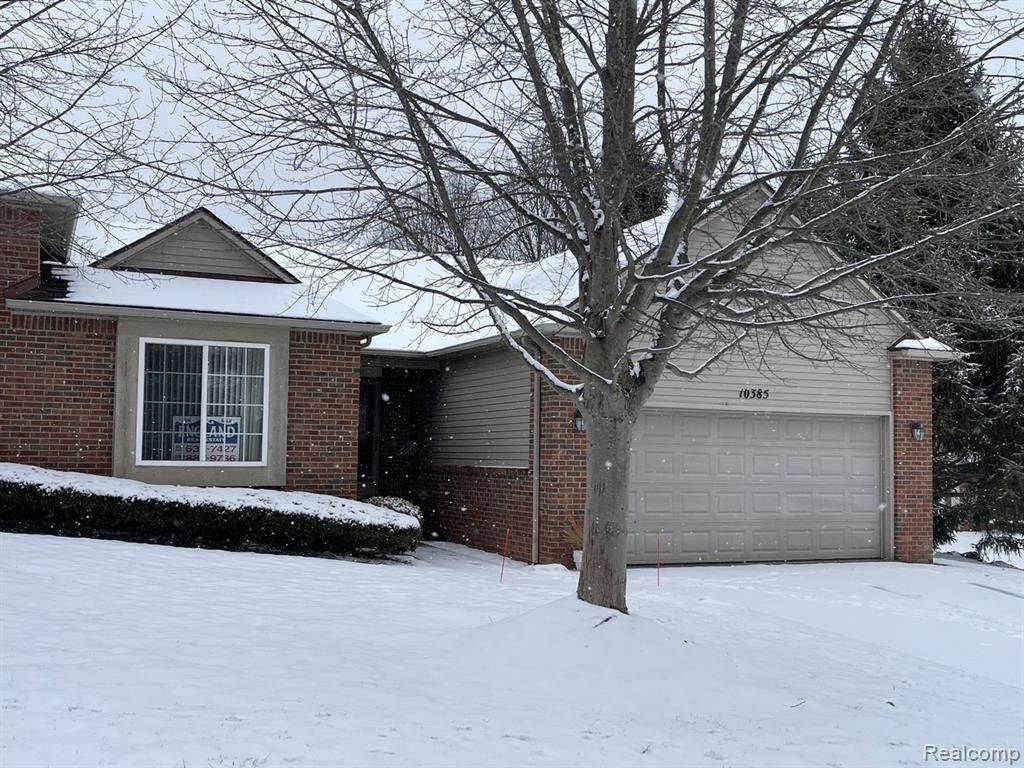 10385 Tophill, Hartland Township, MI 48353 Main Photo