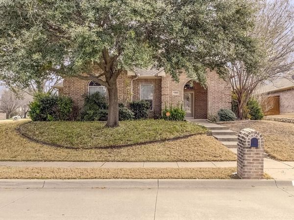 5201 La Bandera Trail, Benbrook, TX 76126