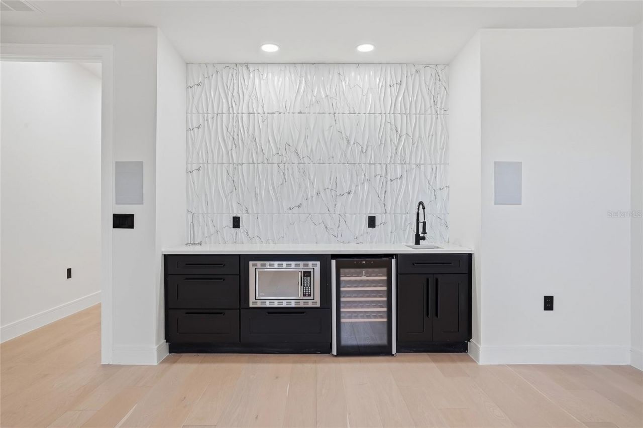 7818 N Hubert Avenue, Tampa, FL 33614 Photo