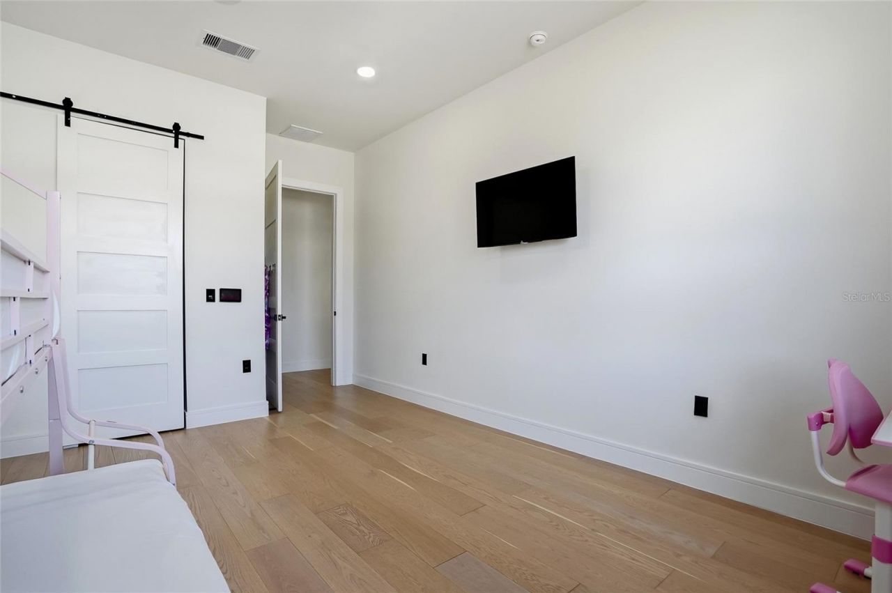 7818 N Hubert Avenue, Tampa, FL 33614 Photo