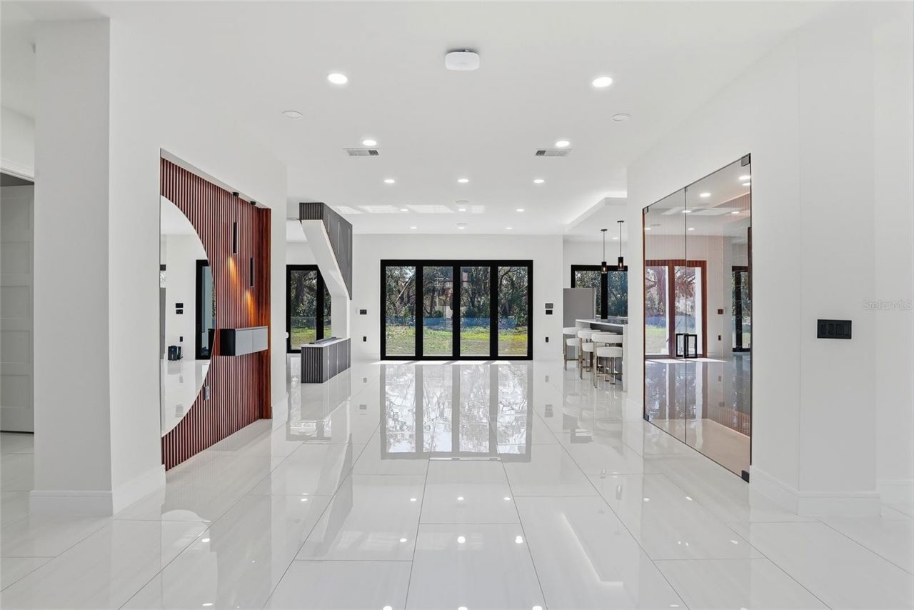 7818 N Hubert Avenue, Tampa, FL 33614 Photo