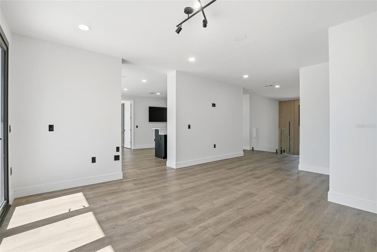 7818 N Hubert Avenue, Tampa, FL 33614 Photo