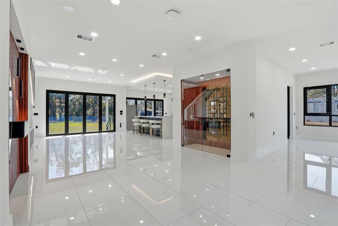 7818 N Hubert Avenue, Tampa, FL 33614 Photo