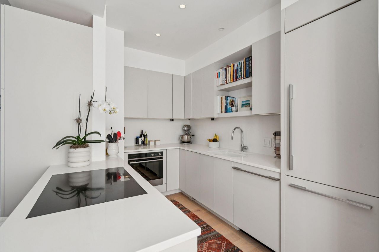 55 Ashley Avenue Photo 11