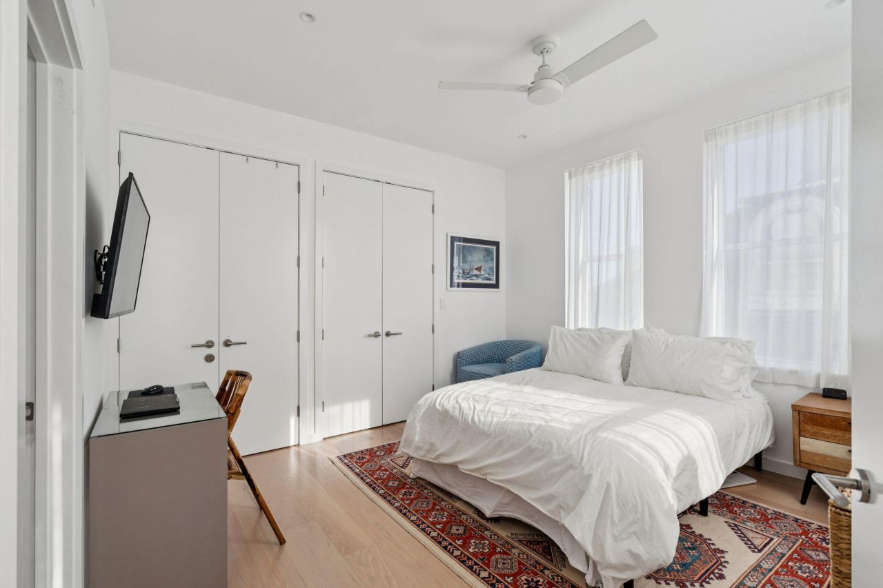 55 Ashley Avenue Photo 16