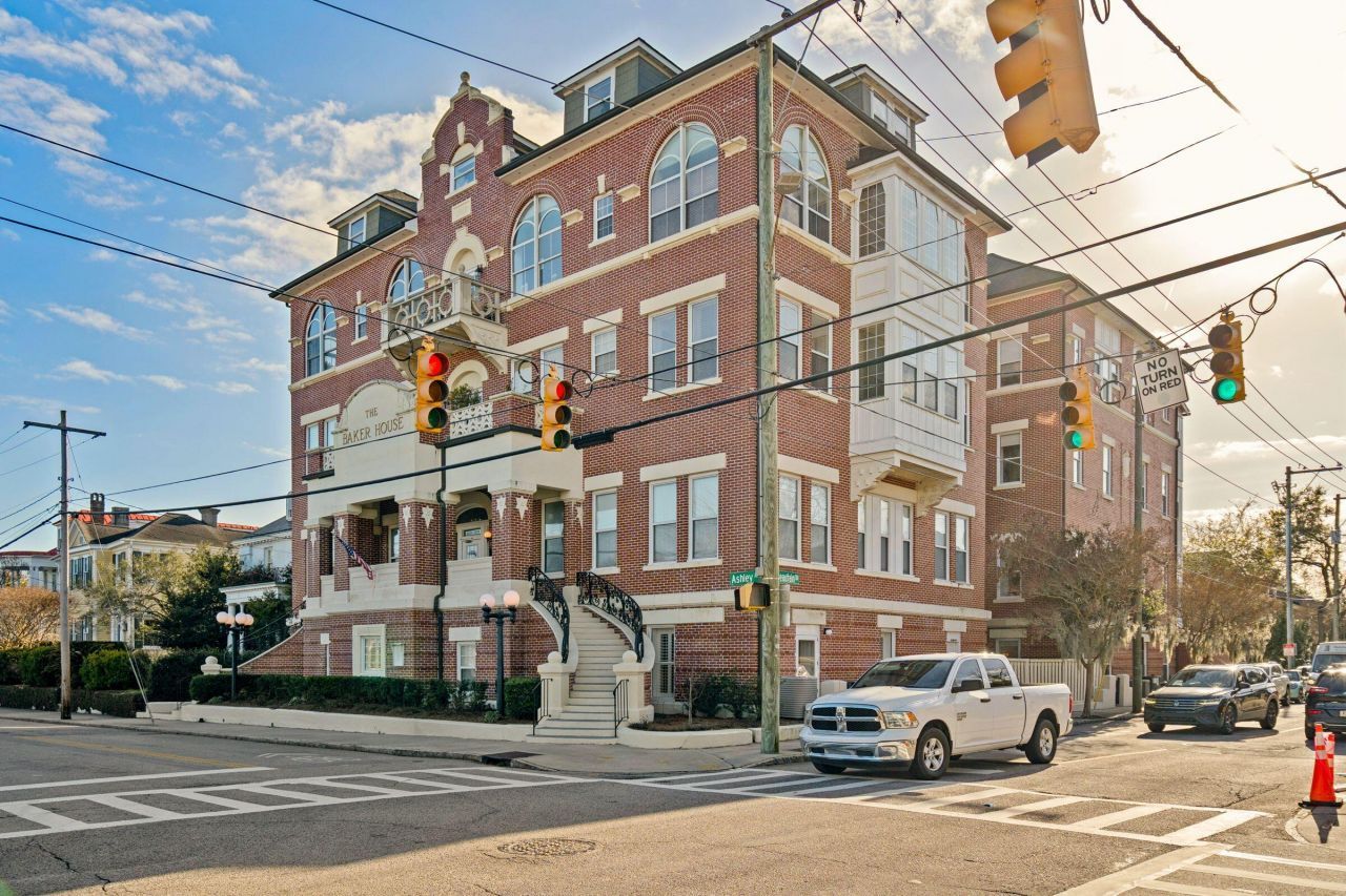 55 Ashley Avenue Photo 25