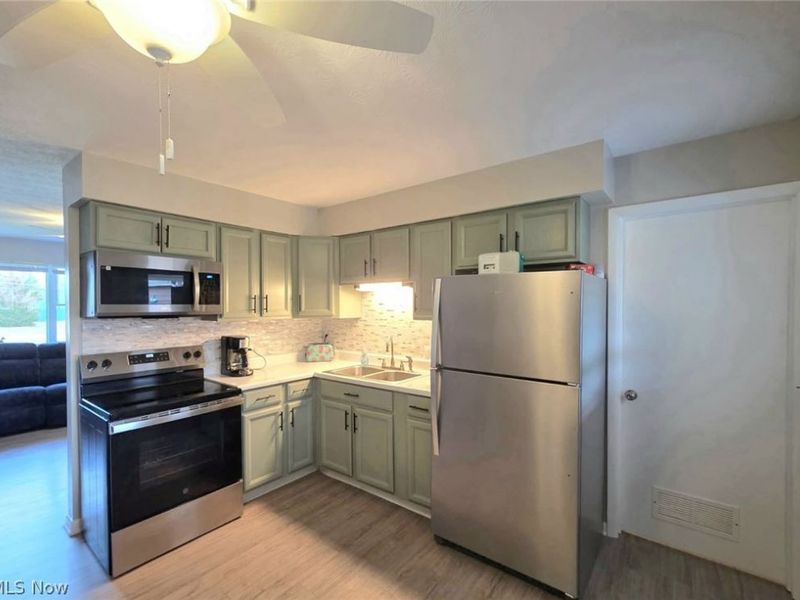 3300-3302 Highland Park NW, North Canton, OH 44720 Photo 11