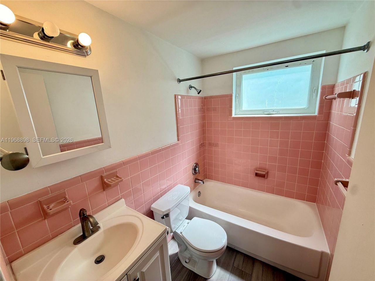 158 Ocean Dr, Unit 203, Miami Beach, FL 33139 Photo