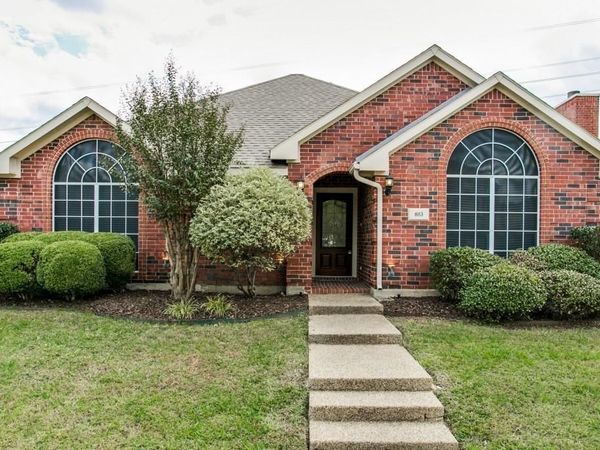 883 San Jacinto Drive, Grand Prairie, TX 75052