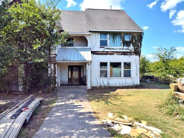 5077 E Line Road , Whitewright, TX 75491