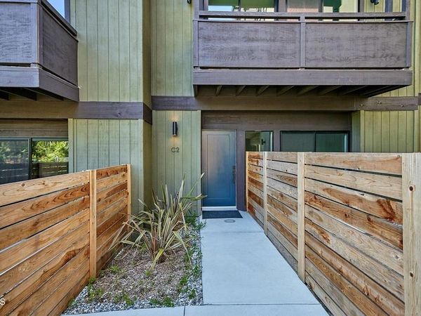 4201 Pennsylvania Avenue, Unit C2, Glendale, CA 91214