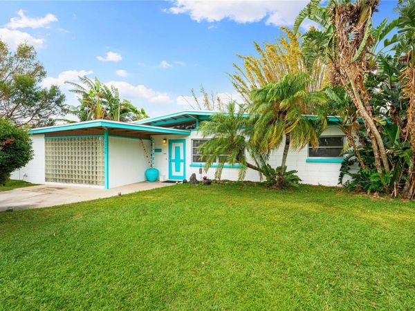 2225 VALENCIA DRIVE, SARASOTA, FL 34239