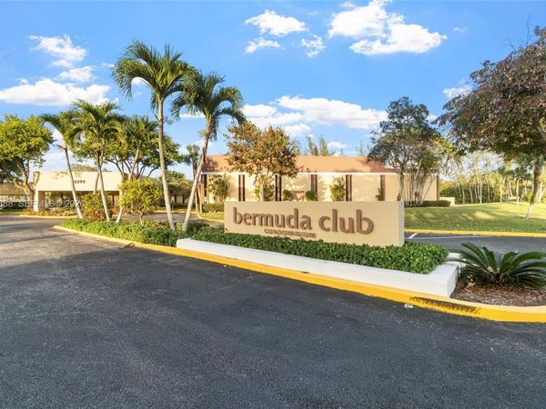 5851 NW 62nd Ave , Unit 210, Tamarac, FL 33319