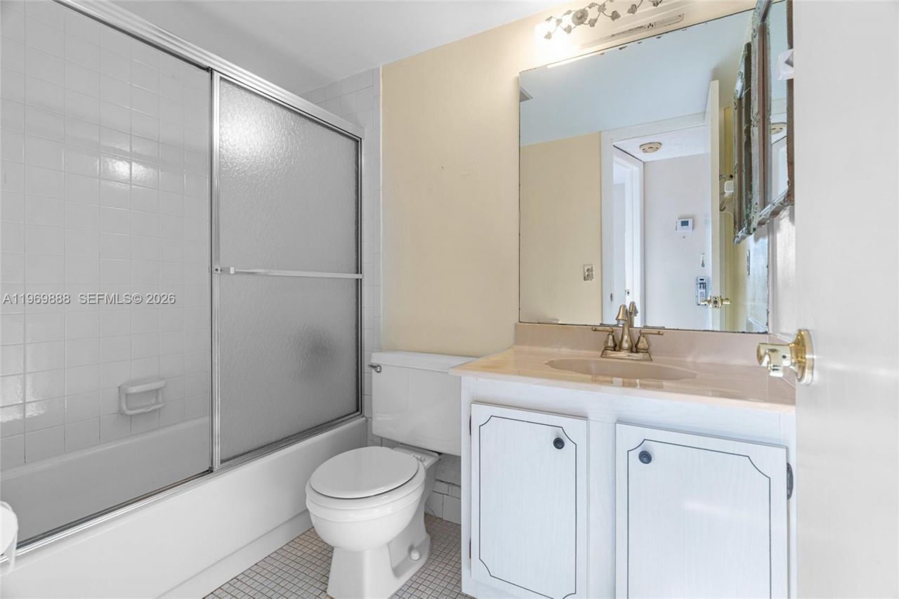 5851 NW 62nd Ave, Unit 210, Tamarac, FL 33319 Photo