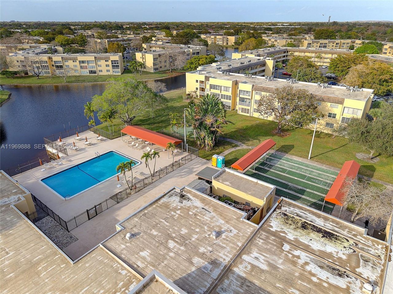 5851 NW 62nd Ave, Unit 210, Tamarac, FL 33319 Photo