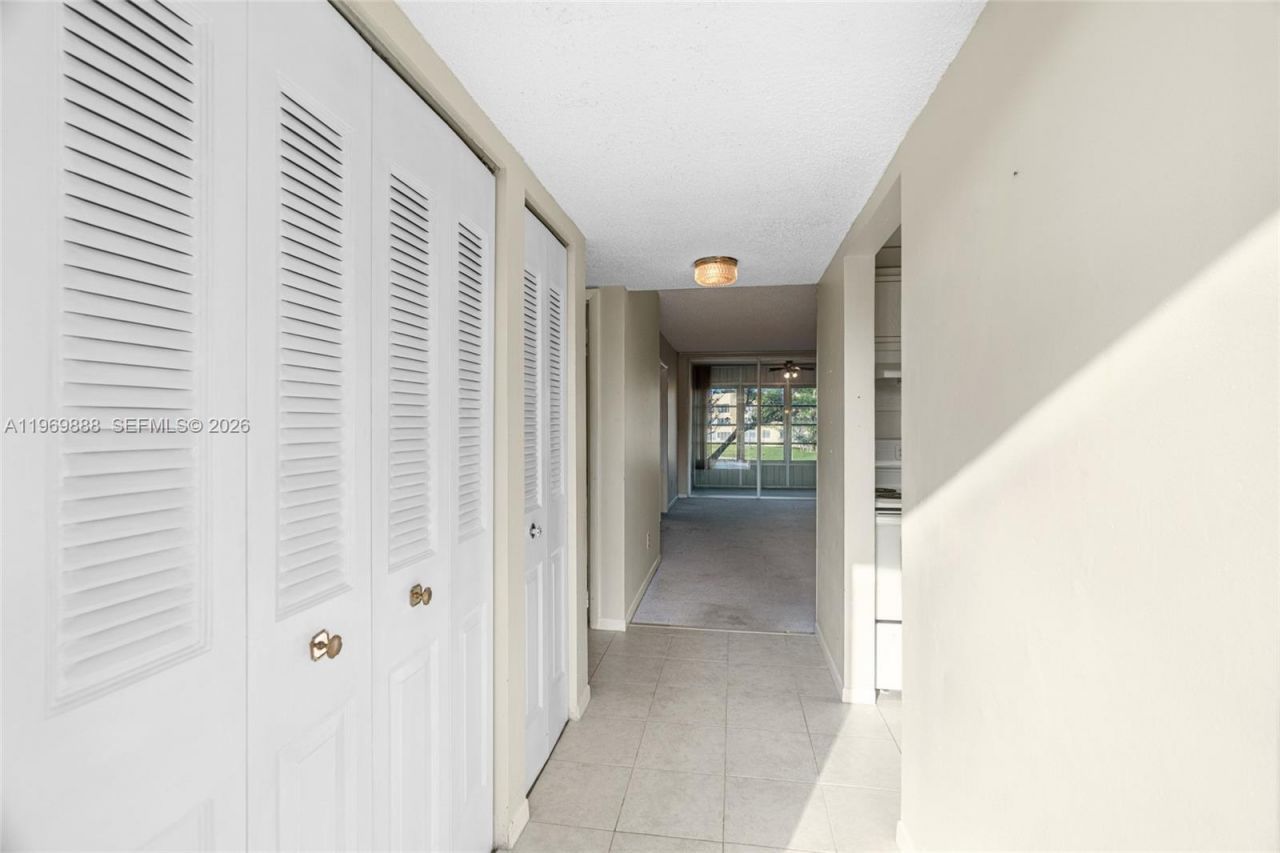 5851 NW 62nd Ave, Unit 210, Tamarac, FL 33319 Photo