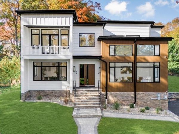 6 CAMBRIDGE DRIVE, Millburn, NJ 07078