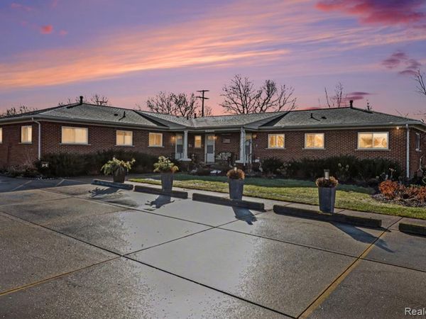 27036 Sandy Hill Lane , Lyon Twp, MI 48165