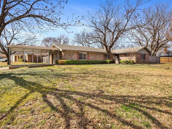 1308 Raborn Street, Bowie, TX 76230