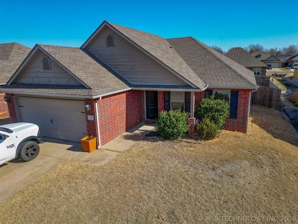 3347 S 207th East Avenue , Broken Arrow, OK 74014