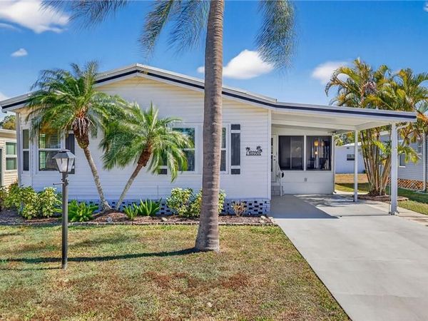 10390 Wales LOOP, BONITA SPRINGS, FL 34135