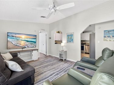 10390 Wales LOOP, BONITA SPRINGS, FL 34135