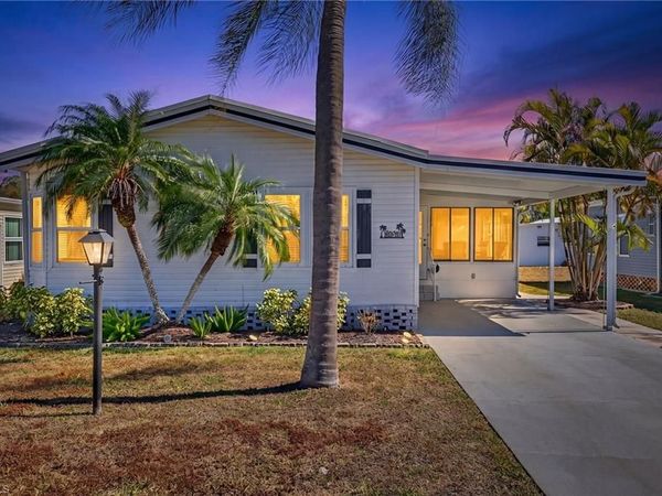 10390 Wales LOOP, BONITA SPRINGS, FL 34135