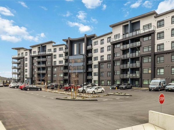 2390 City Gate Blvd, Unit 102, Langford, BC V9B 7E8