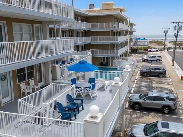 8401 ATLANTIC AVENUE, Unit 210, WILDWOOD CREST, NJ 08260