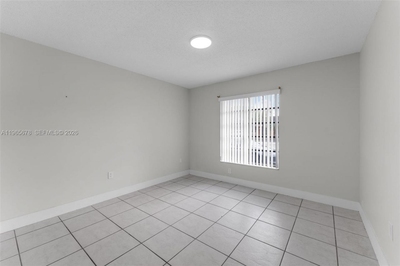 13202 SW 12th Ln, Miami, FL 33184 Photo